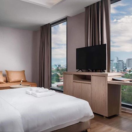 Sf Hotel Penthouse Residences Пном Пен Екстериор снимка