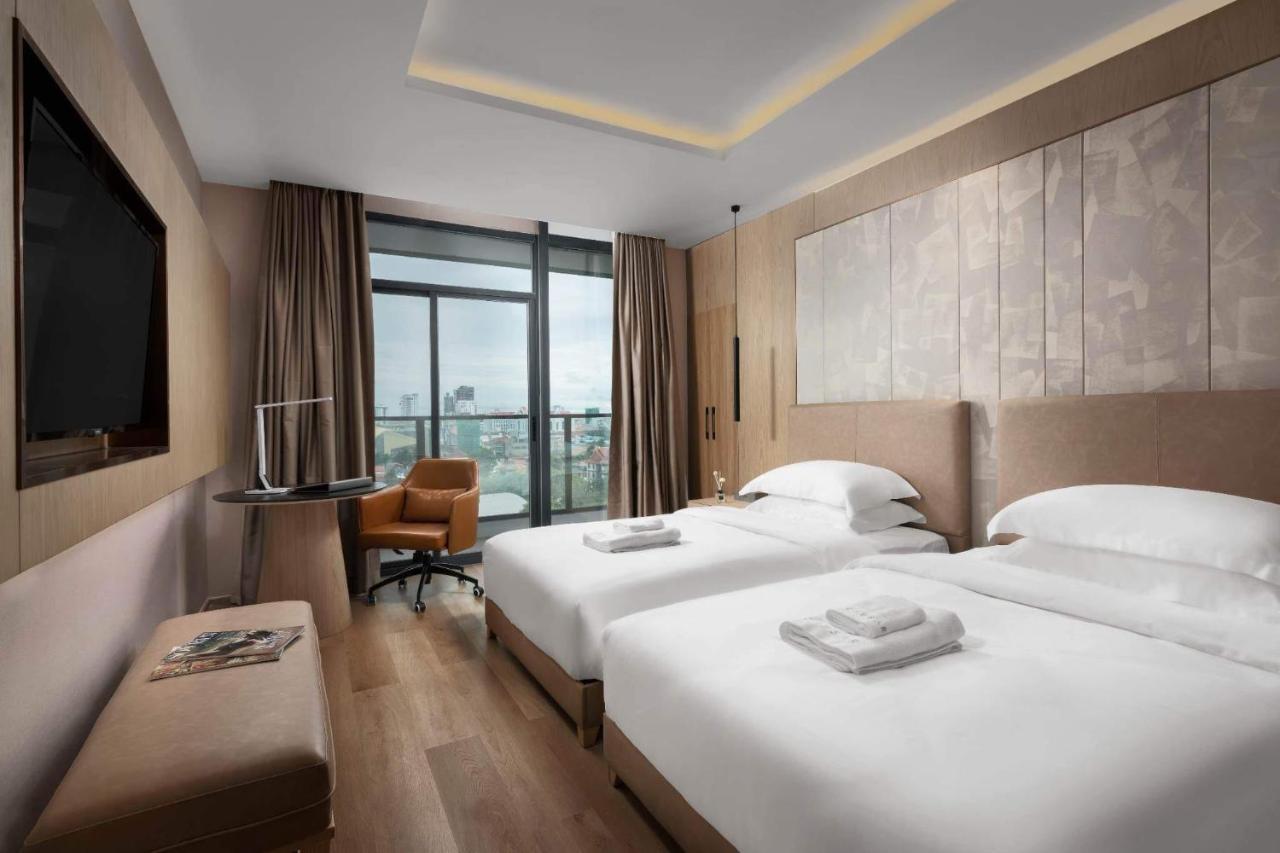 Sf Hotel Penthouse Residences Пном Пен Екстериор снимка