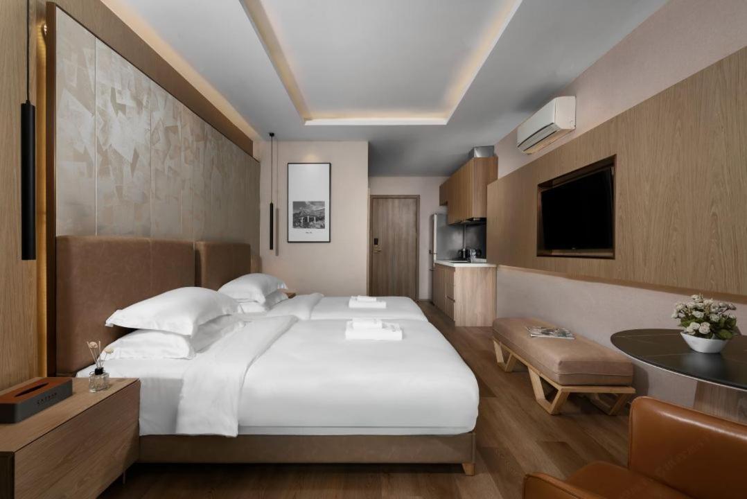 Sf Hotel Penthouse Residences Пном Пен Екстериор снимка